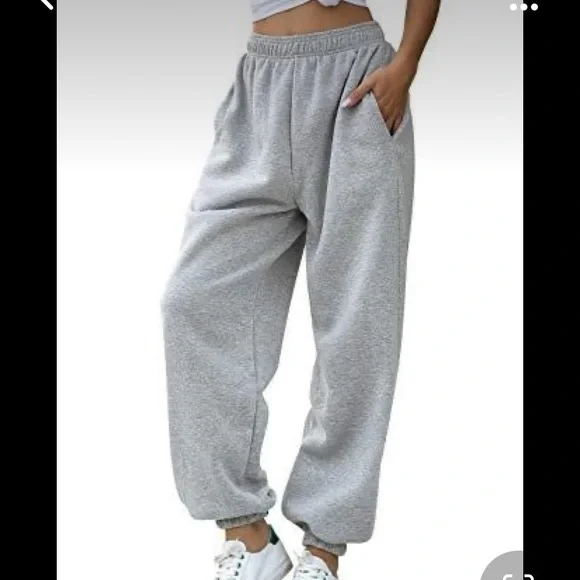 Woman’s Cinch Bottom Sweatpants. Size -M-L - Picture 16 of 16